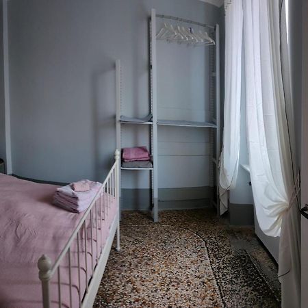 Апартаменты Molo27 Генуя Экстерьер фото
